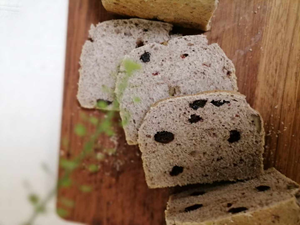 Slow Bread Inch Cafe 寸 咖啡